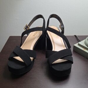 Soda Women's Black Strappy Sandals